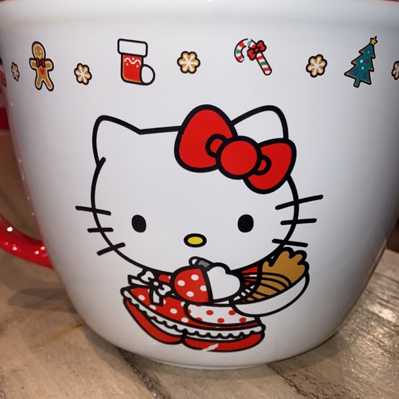 NEW Hello Kitty Gingerbread Ceramic Mixing Batter Bowl - Picture 5 of 5
